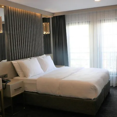 Hotel Air Boss 3*